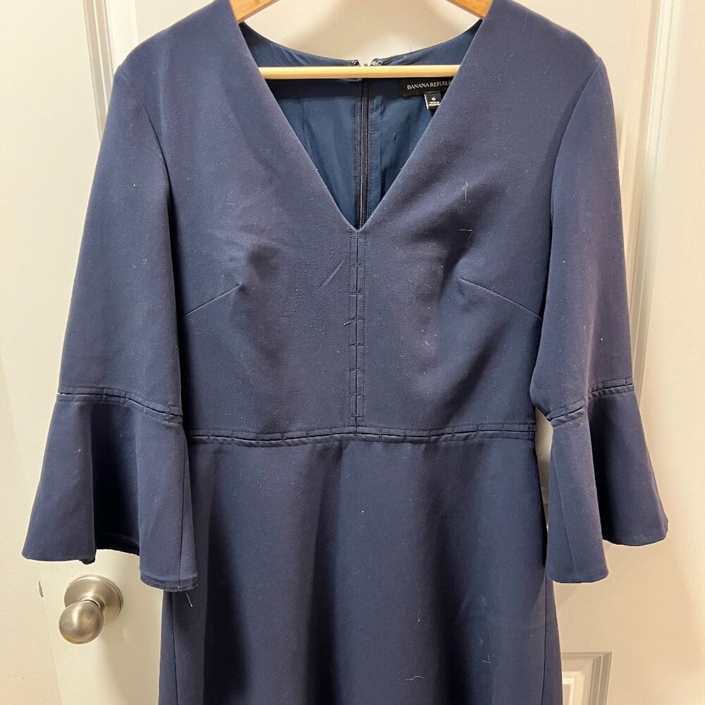 Banana Republic V Neck 3/4 Flutter Sleeve Navy mini Dress Size 6